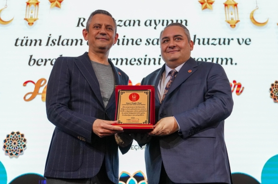 CHP Genel Başkanı Özel Keçiören’de iftar yaptı