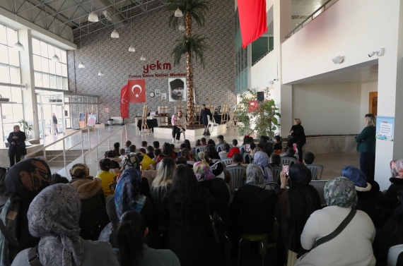 Çocuk Eğitim Merkezi öğrencilerinden Sanatsal Yolculuk Sergisi