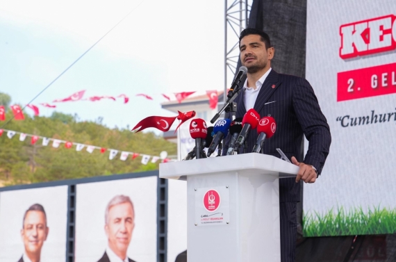 Cumhuriyet tarihinin en büyük karakucak güreşleri Keçiören’de başladı