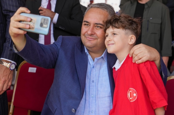 Cumhuriyet tarihinin en büyük karakucak güreşleri Keçiören’de başladı