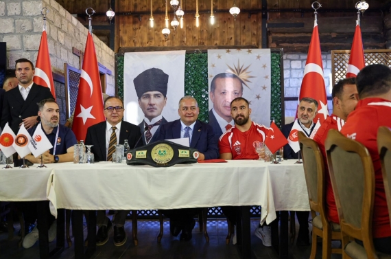 Dünya geleneksel güreş camiası Keçiören’deki lansmanda buluştu