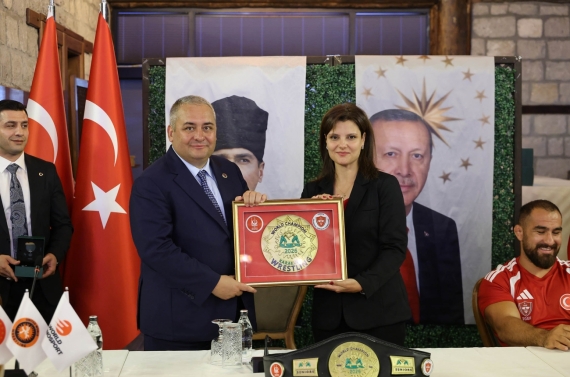 Dünya geleneksel güreş camiası Keçiören’deki lansmanda buluştu