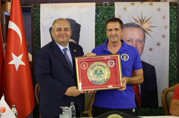 Dünya geleneksel güreş camiası Keçiören’deki lansmanda buluştu