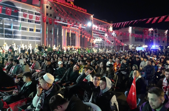 Dünya kupası coşkusu Keçiören’de dev ekrandan takip edildi