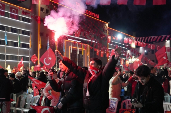 Dünya kupası coşkusu Keçiören’de dev ekrandan takip edildi