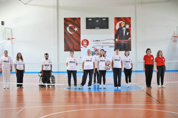 Engelsiz Spor Oyunları para atletizm ve oturarak voleybol oyunlarıyla devam etti