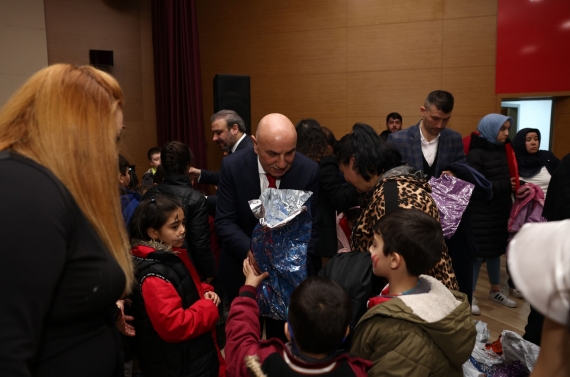 Gönüllü öğretmenlerden depremzede çocuklar için tiyatro