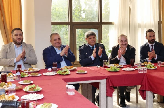 İtfaiyeciler Haftası’nda huzurevi sakinlerine anlamlı ziyaret