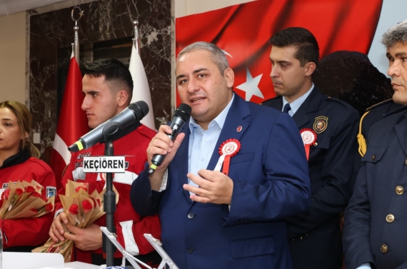 İtfaiyeciler Haftası’nda huzurevi sakinlerine anlamlı ziyaret