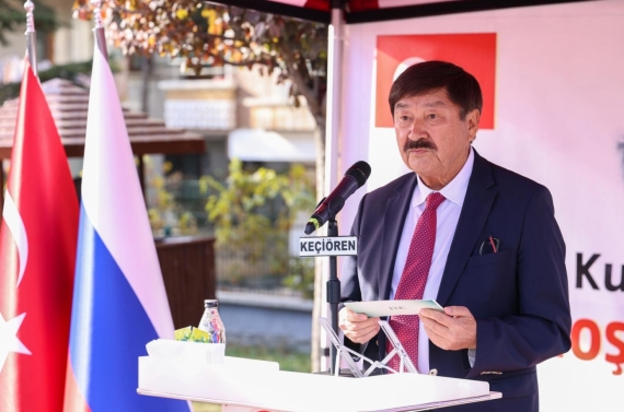 Kaysın Kuliyev’in yeni büstü törenle açıldı