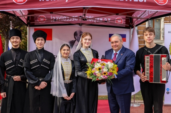 Kaysın Kuliyev’in yeni büstü törenle açıldı