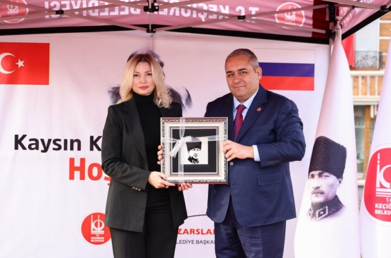 Kaysın Kuliyev’in yeni büstü törenle açıldı