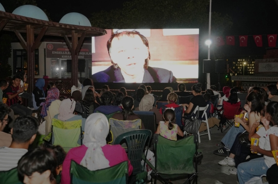 Keçiöreliler “Hababam Sınıfı Tatilde” filmi ile açık havada nostalji yaşadı