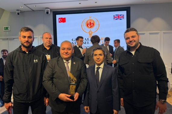 Keçiören Belediye Başkanı Özarslan’a Londra’da “Küresel Hizmet Ödülü”