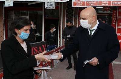 Keçiören Belediyesi 2 günde 10 bin adet maske dağıttı
