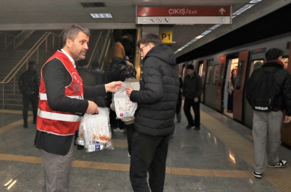 Keçiören Belediyesi 450 bin kişiyi iftar sofrasında buluşturdu
