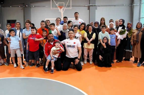 Keçiören Belediyesi, “Aile Çocuk Sistemi” ile özel gereksinimli çocukların yanında