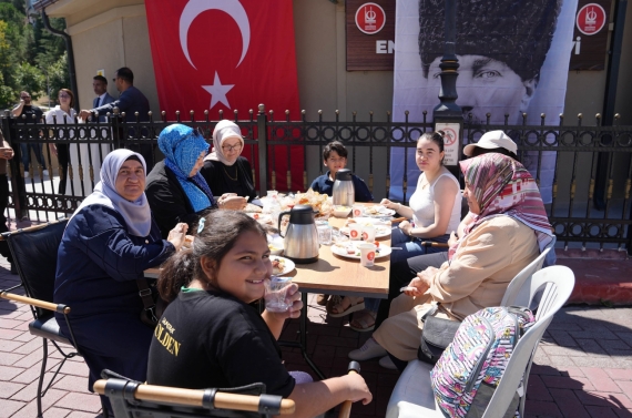 Keçiören Belediyesi Engelsiz Sohbet Evi’nde dayanışma buluşması