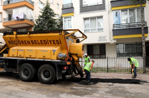 Keçiören Belediyesi Fen İşleri ekipleri sahada