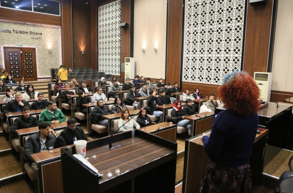 Keçiören Belediyesi stajyerleri hayata hazırlıyor