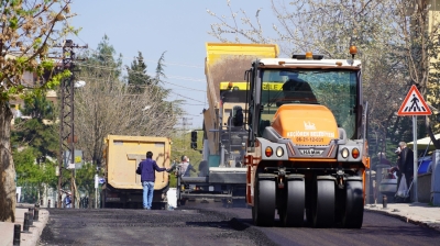 Keçiören Belediyesinden 2 yılda 300 bin ton asfalt serimi