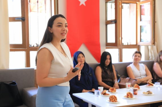 Keçiören Belediyesi’nden ailelere etkili ebeveynlik eğitimi