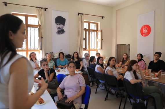 Keçiören Belediyesi’nden ailelere etkili ebeveynlik eğitimi