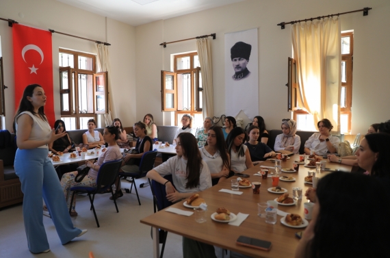 Keçiören Belediyesi’nden ailelere etkili ebeveynlik eğitimi