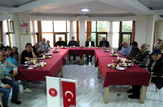 Keçiören Belediyesi’nden bayramda vefa ve dayanışma örneği