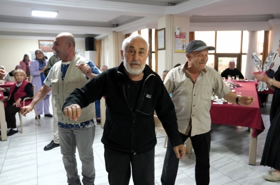 Keçiören Belediyesi’nden bayramda vefa ve dayanışma örneği