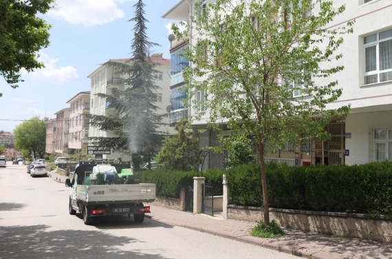 Keçiören Belediyesi’nden çevre ilaçlama seferberliği