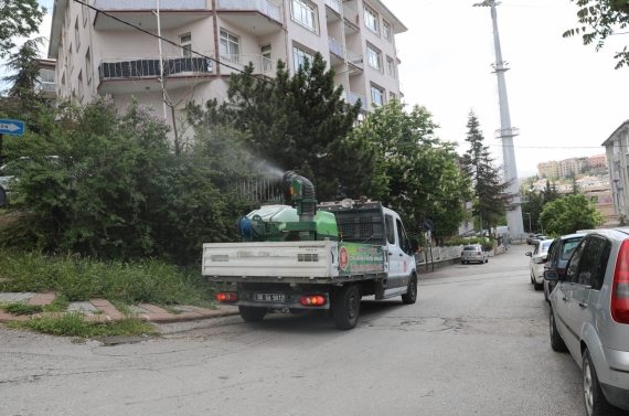 Keçiören Belediyesi’nden çevre ilaçlama seferberliği