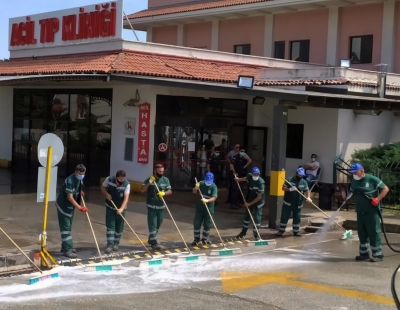Keçiören Belediyesinden hastanelere temizlik ve bekleme çadırı desteği