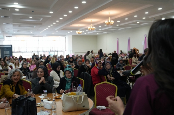 Keçiören Belediyesi’nden kadın sağlığına yönelik farkındalık semineri