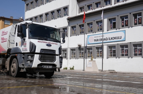 Keçiören Belediyesi’nden okullarda temizlik seferberliği