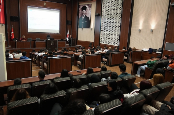 Keçiören Belediyesi’nden stajyer öğrencilere sağlık eğitimi