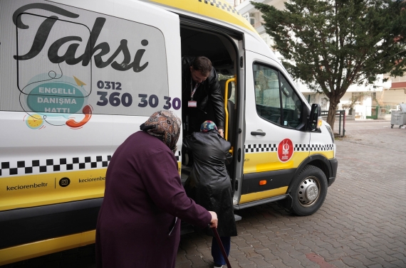 Keçiören Belediyesi’nden ücretsiz ‘Engelsiz Taksi’ hizmeti