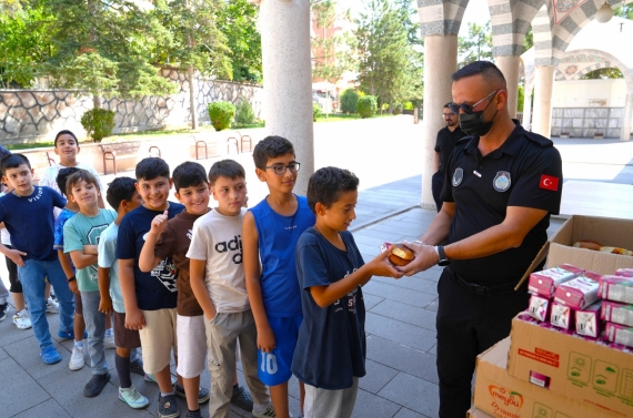 Keçiören Belediyesi’nden yaz Kur`an kurslarına ikram desteği