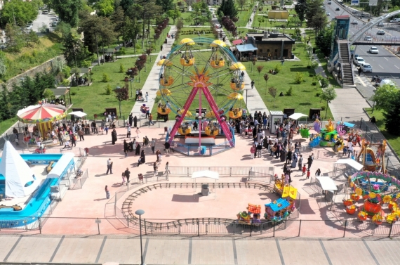 Keçiören`de bayram coşkusu dolu dolu yaşandı