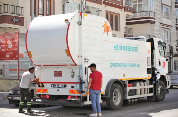 Keçiören`de kesintisiz temizlik mesaisi