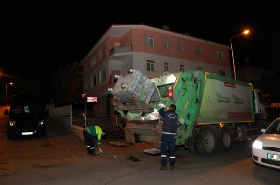 Keçiören`de pazarların ardından hijyen seferberliği