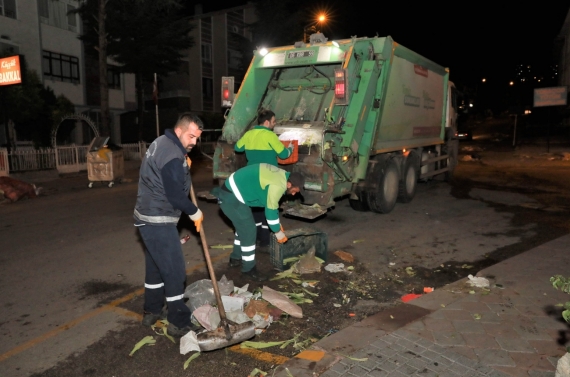 Keçiören`de pazarların ardından hijyen seferberliği