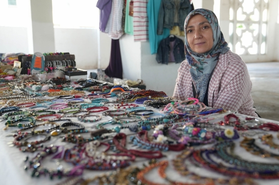 Keçiören`de üretici ve tüketicinin yüzünü güldüren pazarlar büyük ilgi görüyor