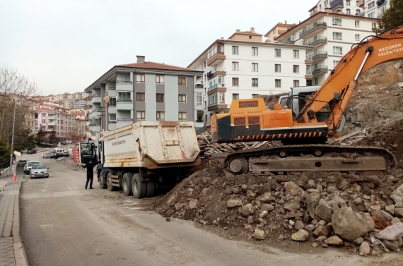 Keçiören`de yeni yollar açılıyor