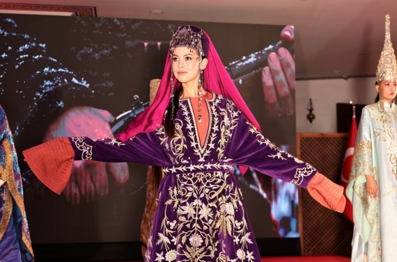 Keçiören IX. Türksoy Kadın ve Etno Moda buluşmasına ev sahipliği yaptı