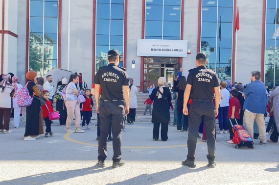 Keçiören Zabıtasından okul önlerinde güvenli ulaşım seferberliği