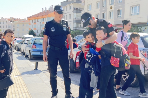 Keçiören Zabıtasından okul önlerinde güvenli ulaşım seferberliği