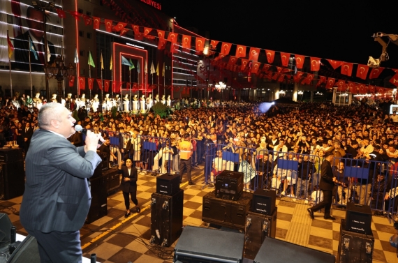 Keçiören’de 30 Ağustos coşkusu meydanlara sığmadı