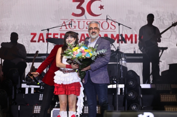 Keçiören’de 30 Ağustos coşkusu meydanlara sığmadı