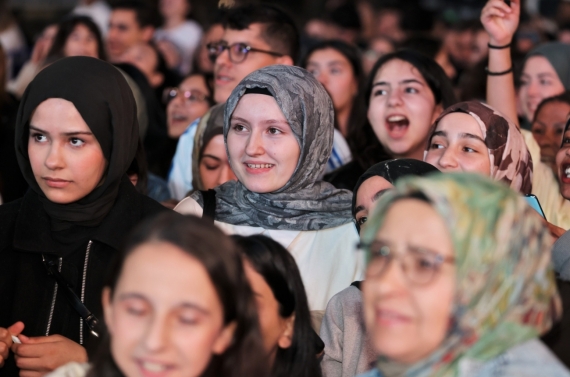 Keçiören’de, YKS ve LGS öğrencilerine eğlence dolu motivasyon programı
